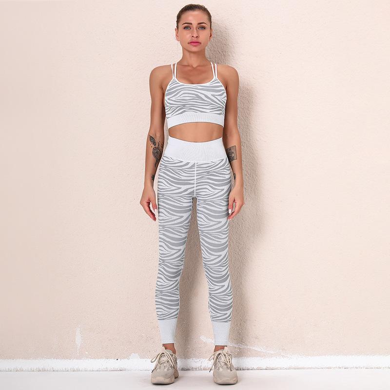 Sexy Striped Knitted Yoga Wear Fitness Running Hip Lifting Leggings Seamless Sportswear Two Piece Suit