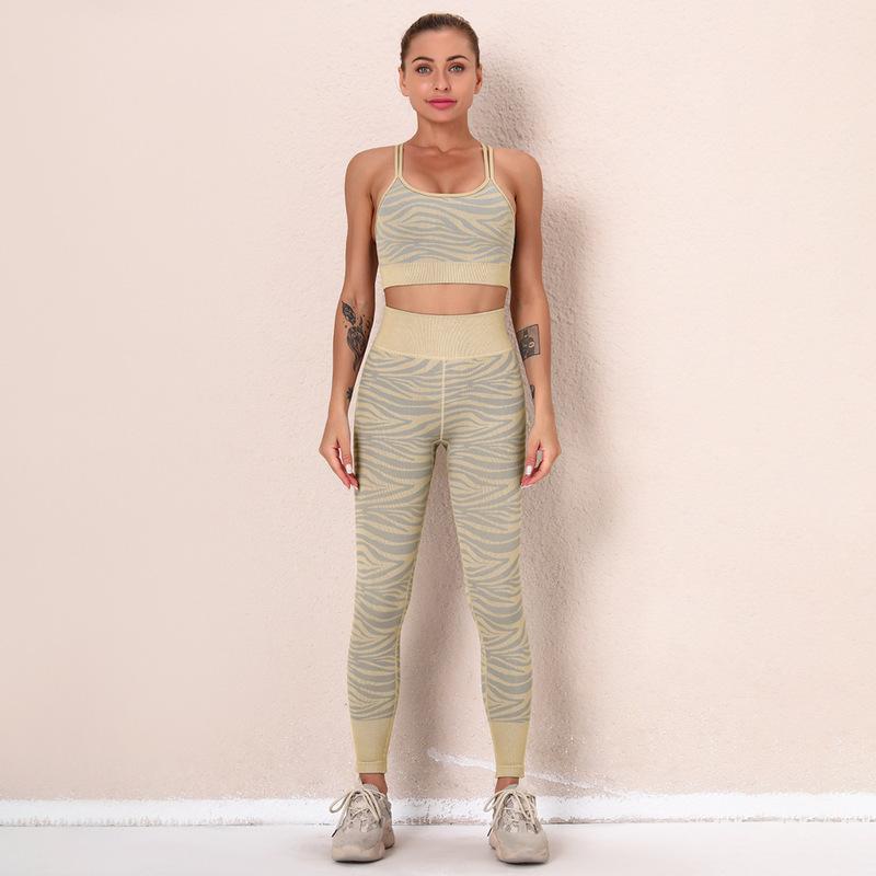 Sexy Striped Knitted Yoga Wear Fitness Running Hip Lifting Leggings Seamless Sportswear Two Piece Suit