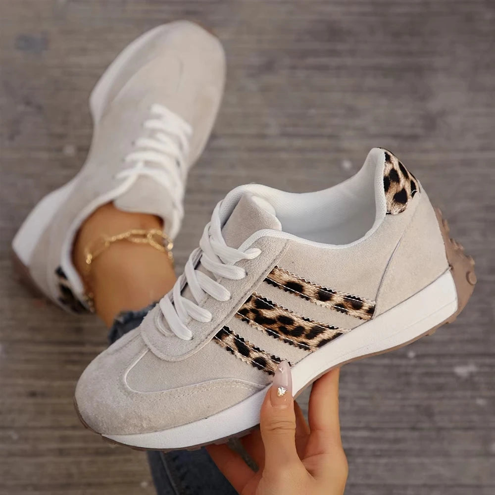 Leopard Print Sneakers Women Retro Runner Casual Shoes Lace up Lightweight Animal Ladies Trainers Stylish Jogging