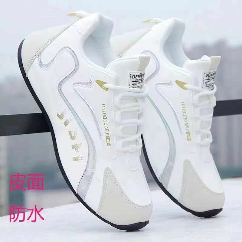 Men's Shoes with Waterproof and Anti slip Leather Surface, Trendy and Versatile, Autumn Men's Sports and Leisure Shoes