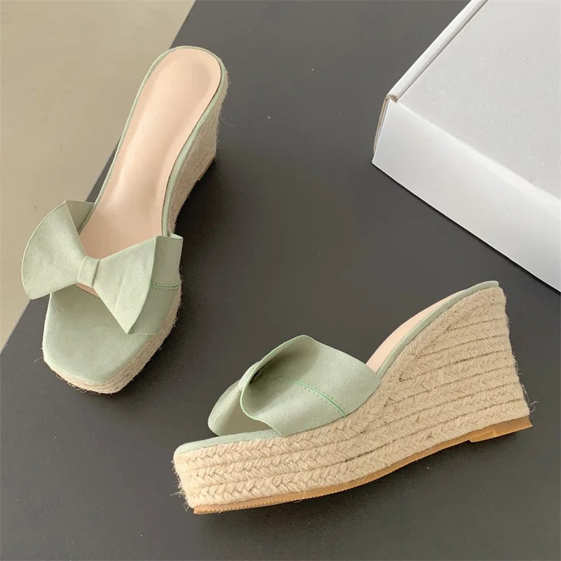 2025 European and American Style Wedge Heel Slippers New Summer High Heel Sandals with Peep Toe and Platform Cork Outsole