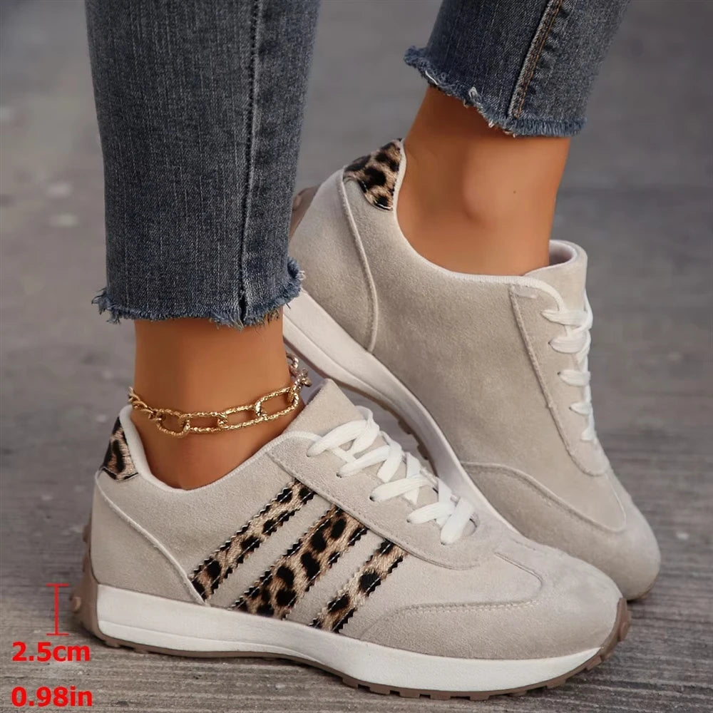 Leopard Print Sneakers Women Retro Runner Casual Shoes Lace up Lightweight Animal Ladies Trainers Stylish Jogging