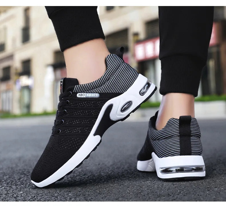 2024 New Men's Shoes Men's Breathable Soft-soled Running Shoes