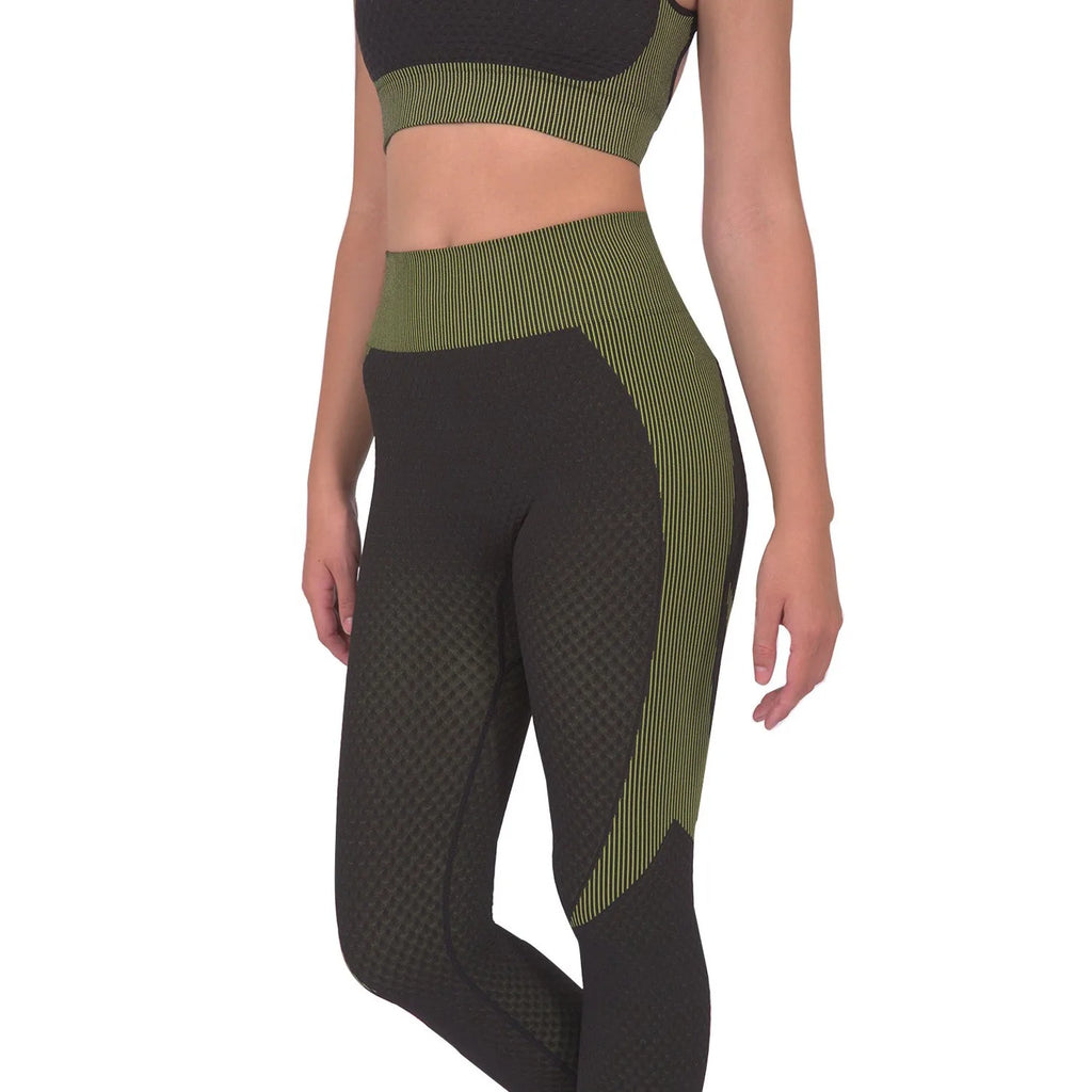 Trois Seamless Legging - Black With Green