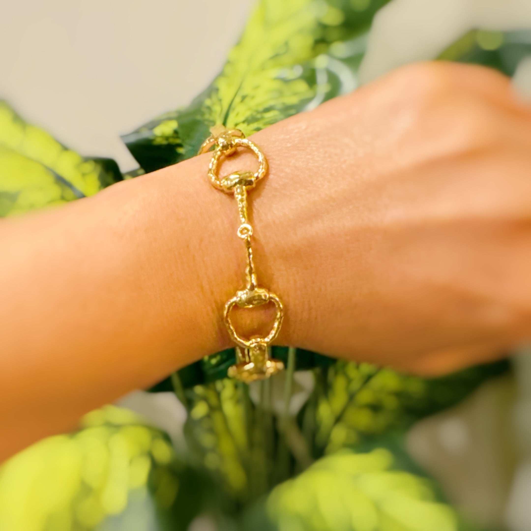 Women's Equestrian Link Chain Bracelet - Gold Fashion Jewelry