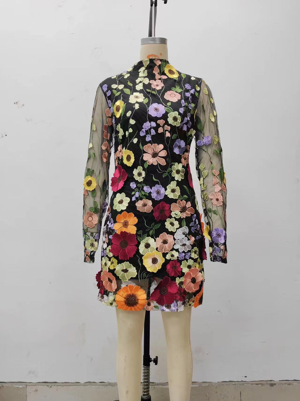 2025 Direct Sales Cross-Border European and American Three-Dimensional Flower Mesh Lace Embroidery Hip-Covering Slimming Sexy Dress