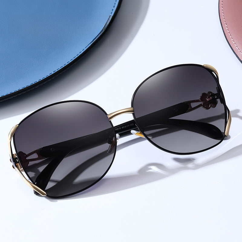 New trendy fashion UV-protection sunglasses for women, natural look,