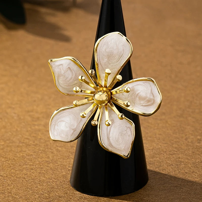 Huitan Gorgeous Flower Rings with White Enamel for Women Aesthetic Adjustable Finger Accessories Elegant Graceful Party Jewelry