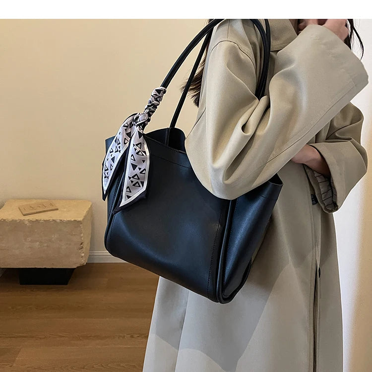 High-end Texture Retro Large-capacity Bag For Women 2023 New Autumn/winter Shoulder Bag Fashionable Tote Bag