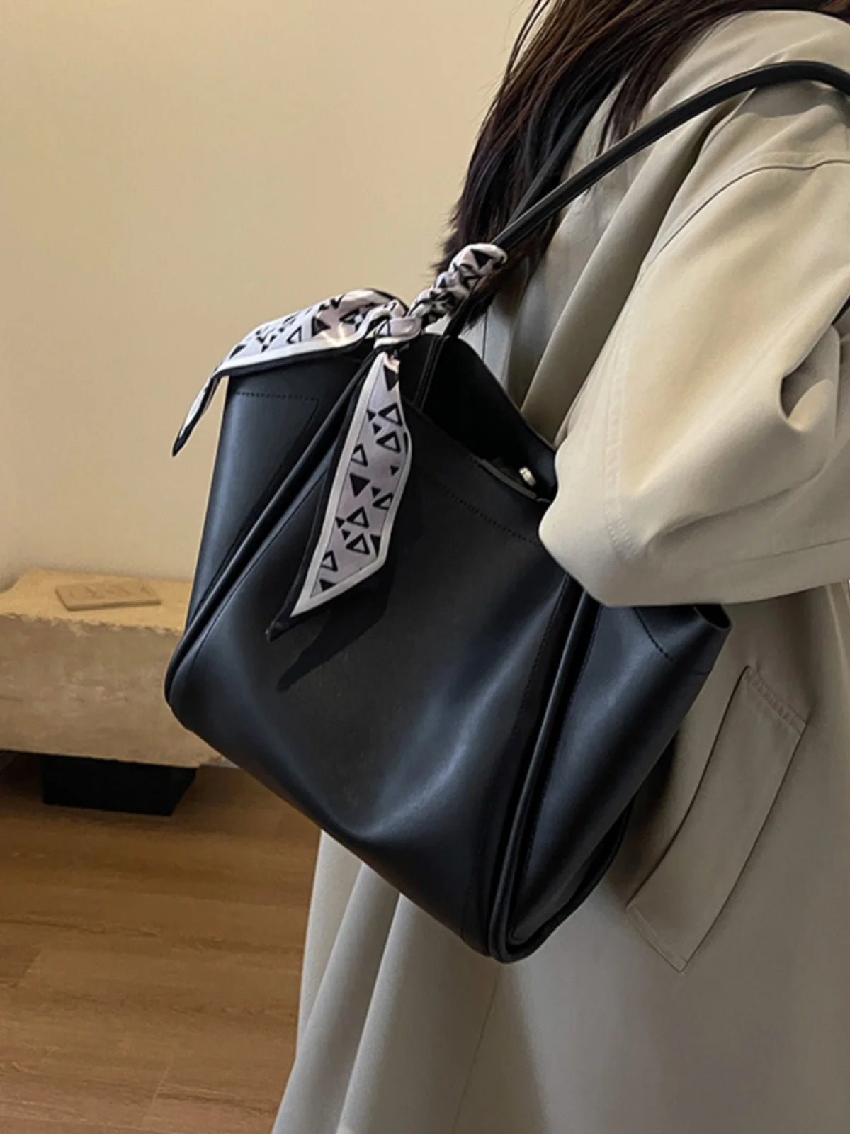 High-end Texture Retro Large-capacity Bag For Women 2023 New Autumn/winter Shoulder Bag Fashionable Tote Bag