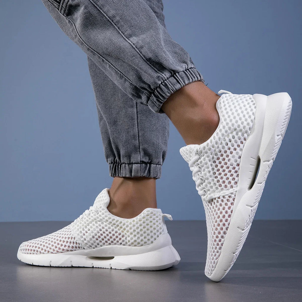 Men's Shoes White Mesh Sneakers New Summer Lightweight Casual Shoes Hiking Comfortable Tennis Shoes Lace Up Outdoor Running Shoe
