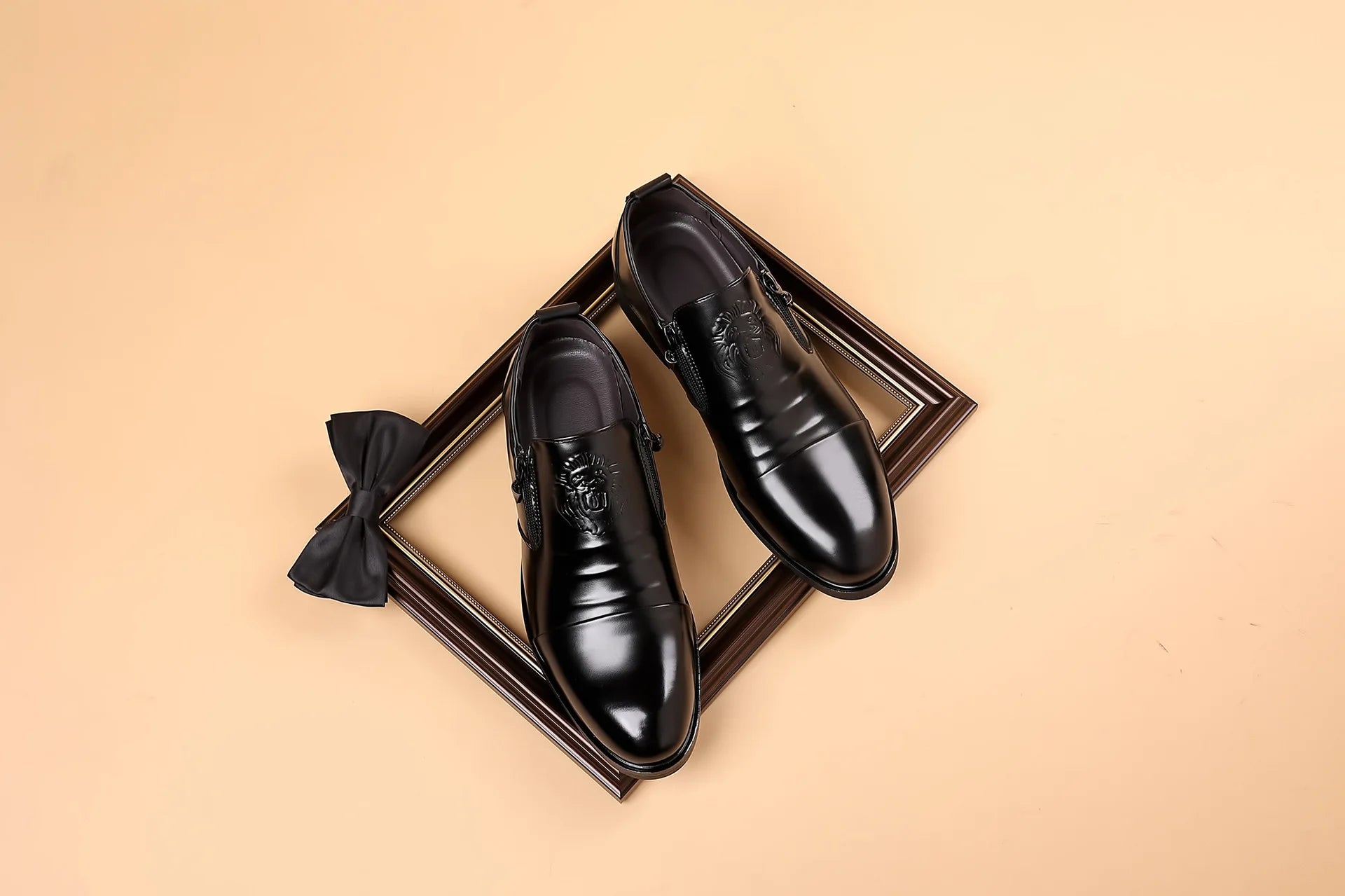 Luxury Men Oxford Shoes Retro Lion Head Zip Men Dress Shoes Office Business Loafer High Quality Men Party Wedding Shoes 2024 New