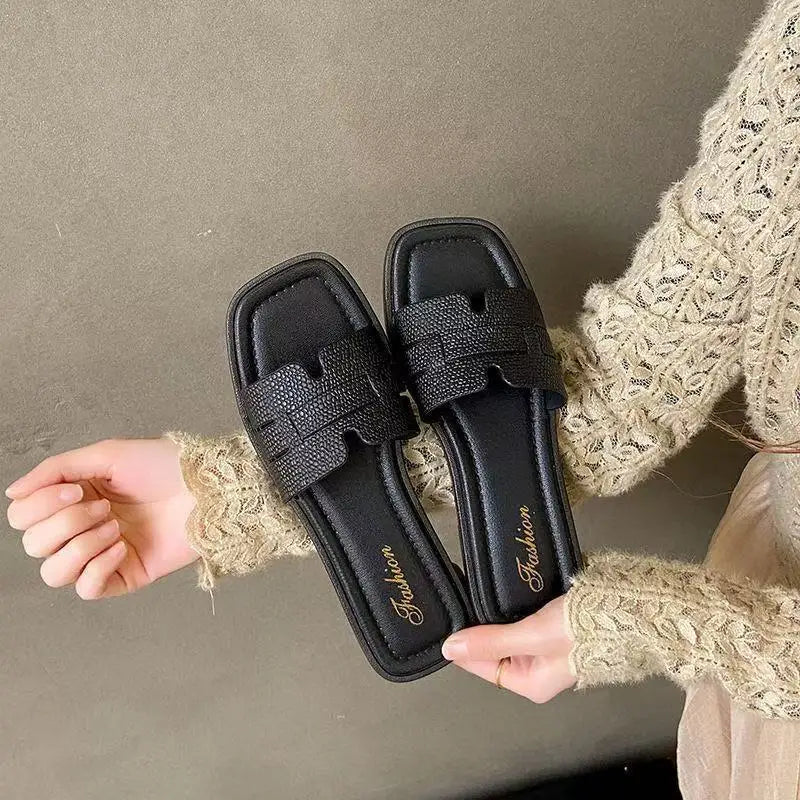 Fashion women's smooth slippers small Xinhong style French-style square toe high-end summer beach and outdoor slippers Advanced