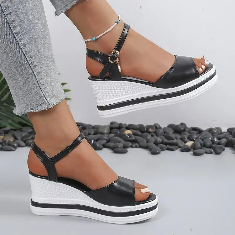 2026 Buckle Strap Women's Sandals Open Toe Wedge Heel Fashion Platform Summer Casual Sandals Comfortable Plus Size Shoes Ladies