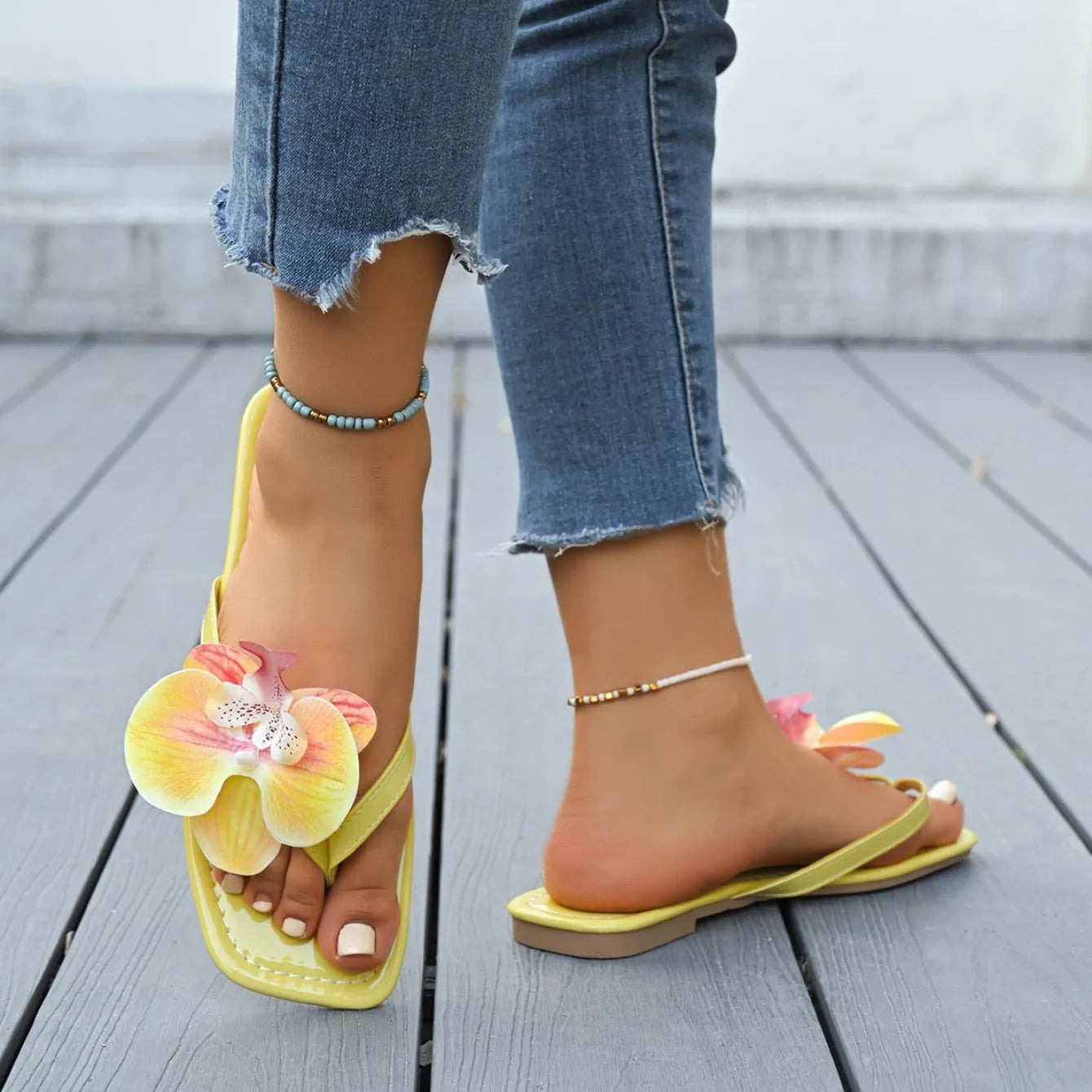 Women Slippers Summer Flip Flops Square Toe Flat Sandals Outdoor Casual Slippers Women Fashion Flowers Shoes Ladies Slides Women