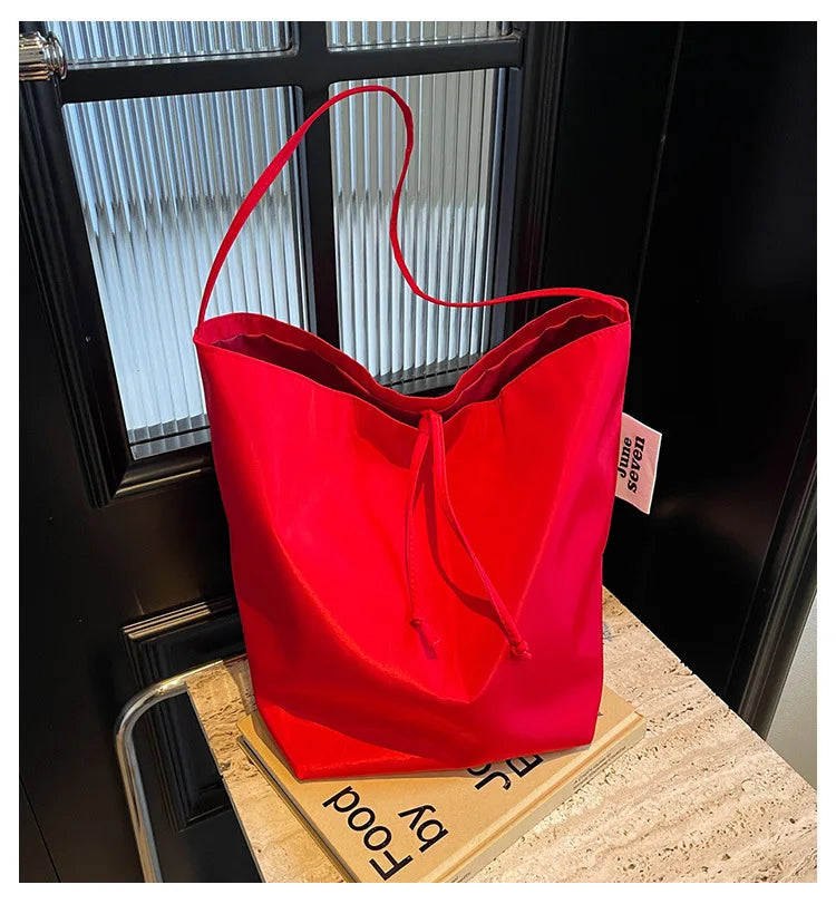 Soft Nylon Solid Color Product Designer Handbag Large Capacity Commuter Simple Tote Bag Hot Sale Versatile Fashion Shoulder Bag