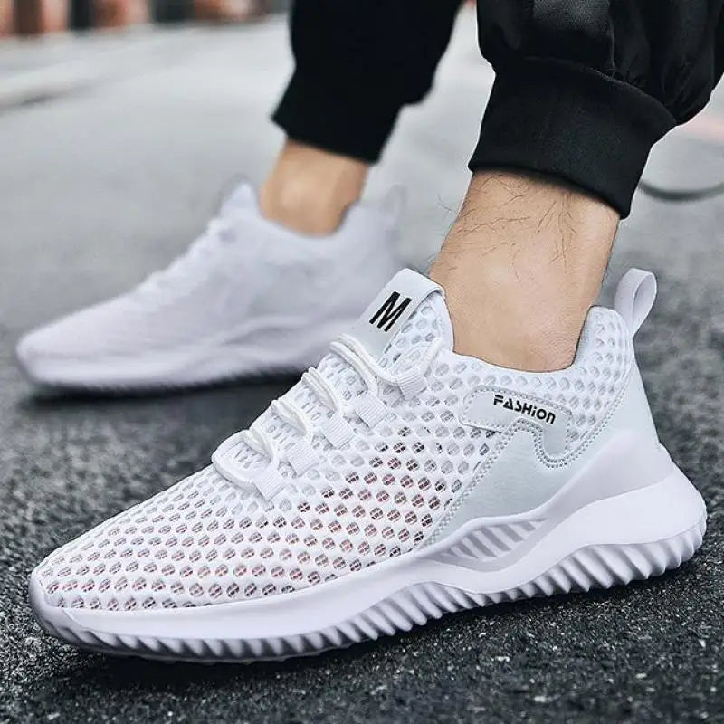 New White Mesh Sneakers Man Casual Shoes Breathable Summer Sneakers Men Shoes Outdoor Walking Sneakers Lightweight Tennis Shoes