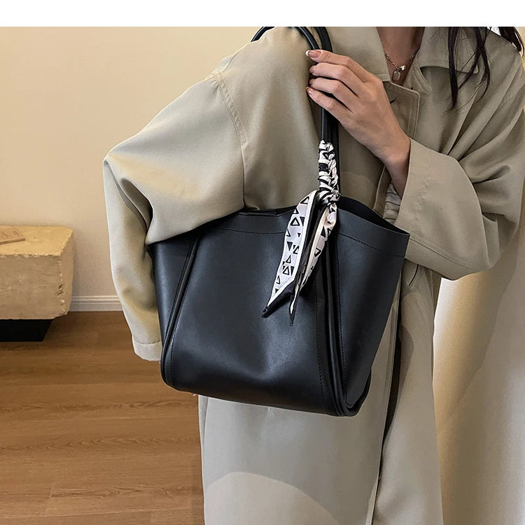 High-end Texture Retro Large-capacity Bag For Women 2023 New Autumn/winter Shoulder Bag Fashionable Tote Bag