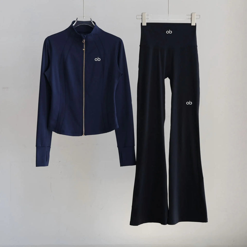 Sportswear for women - new trend in autumn with fitted stand-up collar for training, Pilates, fitness and hiking. Autumn/winter