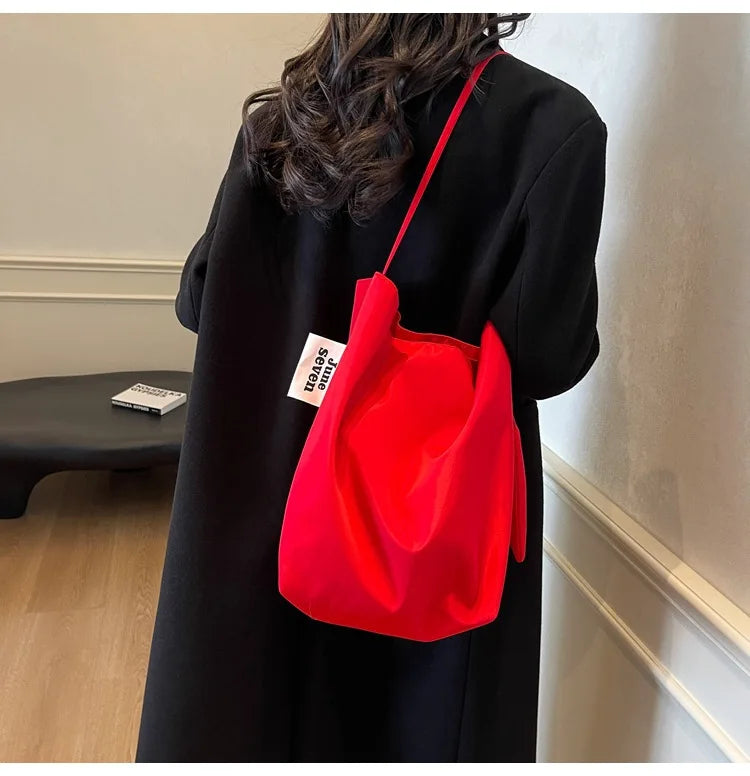 Soft Nylon Solid Color Product Designer Handbag Large Capacity Commuter Simple Tote Bag Hot Sale Versatile Fashion Shoulder Bag