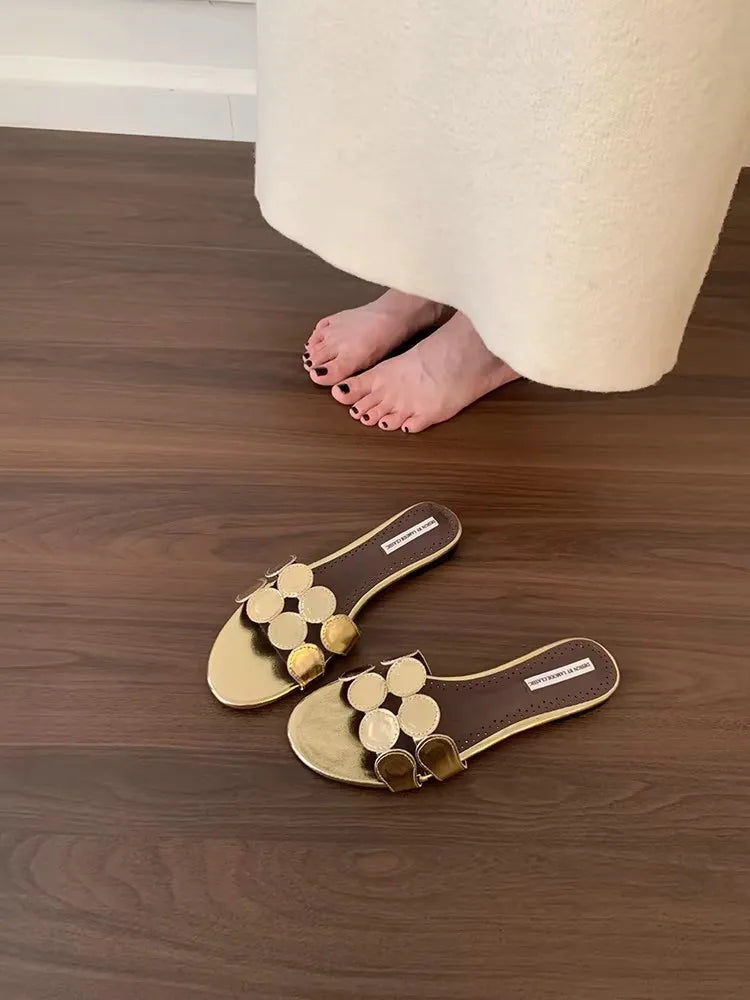 Niche Design Flat One-strap Flip-flops for Women, Outdoor Summer Vacation Style, Gold Sandals for Women