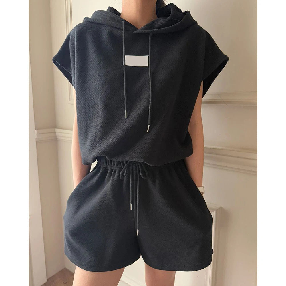 Women's Casual Sportswear Set with Hat Short Sleeve High Waist Wide Leg Shorts Fashionable Two-Piece Summer Outfit