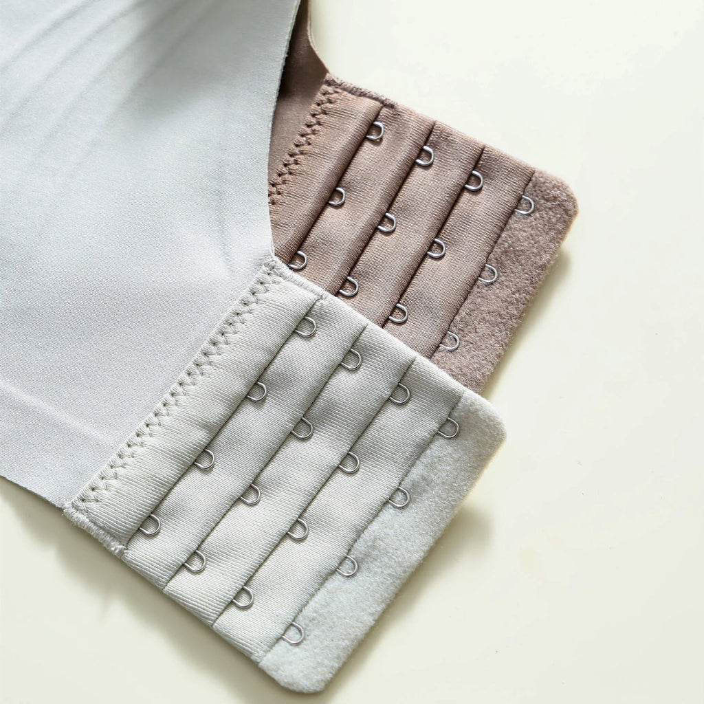 Women's Big Breasts With No Traces And Small Breasts Gathered Without Steel Rings To Prevent External Expansion Of Women's Bra