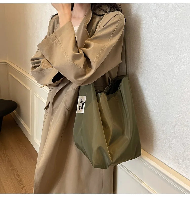Soft Nylon Solid Color Product Designer Handbag Large Capacity Commuter Simple Tote Bag Hot Sale Versatile Fashion Shoulder Bag