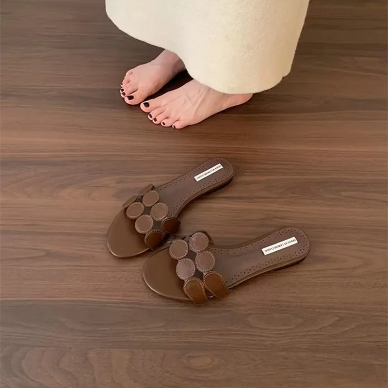 Niche Design Flat One-strap Flip-flops for Women, Outdoor Summer Vacation Style, Gold Sandals for Women