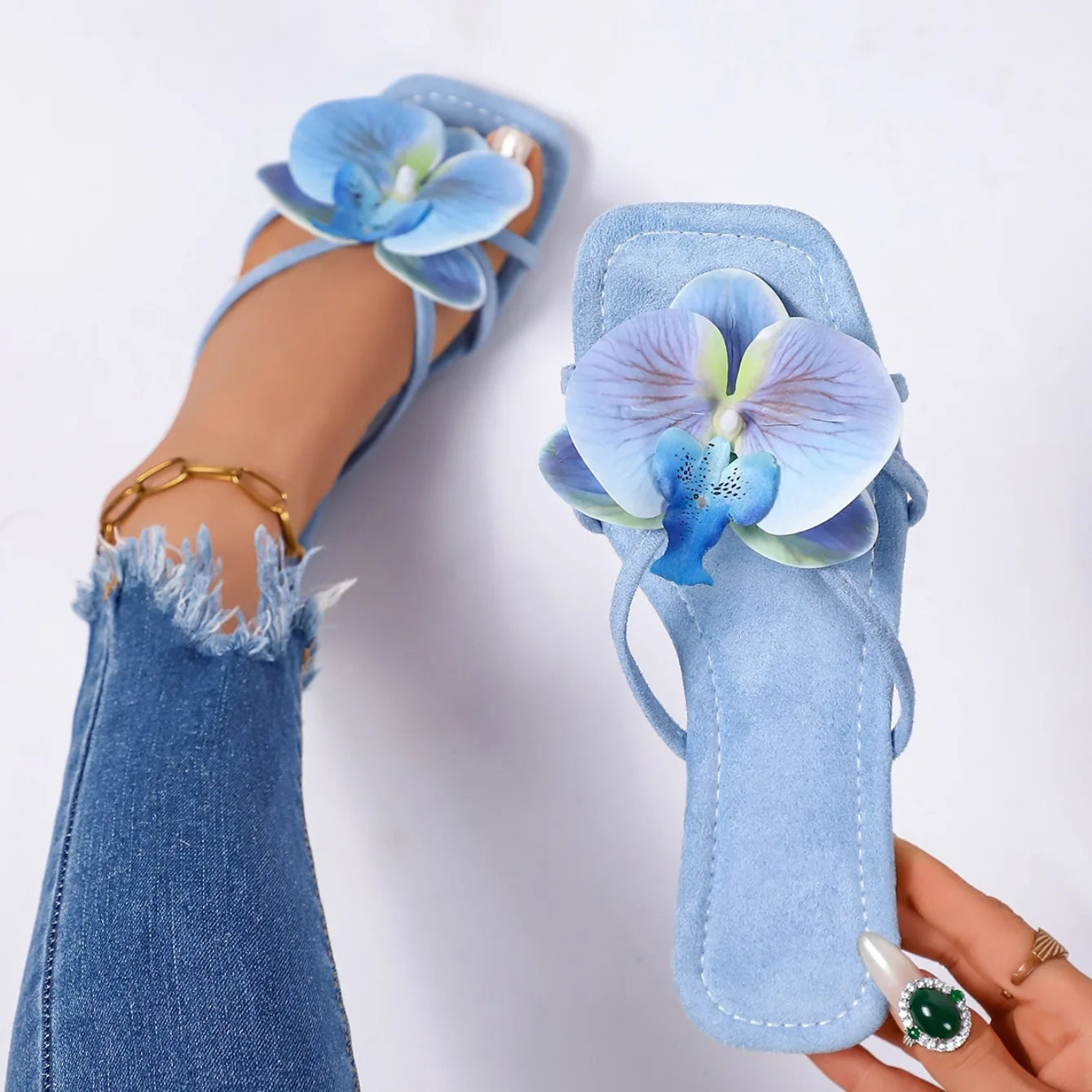 Square Open Toe Comfortable Lightweight Flower Embellishment Beach Style Fashionable Casual Slippers for Women New Summer 2026