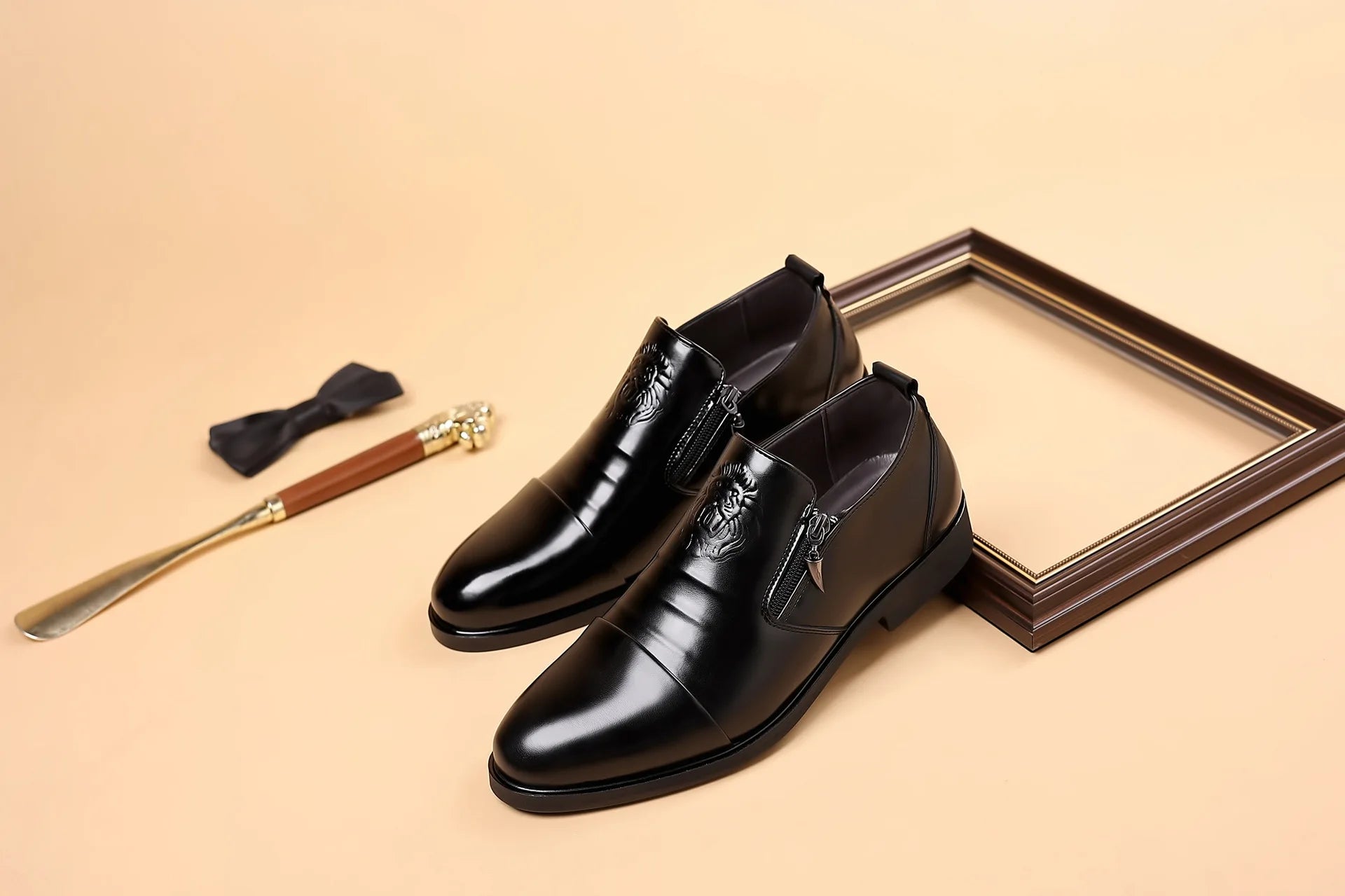 Luxury Men Oxford Shoes Retro Lion Head Zip Men Dress Shoes Office Business Loafer High Quality Men Party Wedding Shoes 2024 New