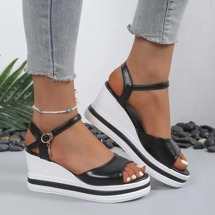 2026 Buckle Strap Women's Sandals Open Toe Wedge Heel Fashion Platform Summer Casual Sandals Comfortable Plus Size Shoes Ladies