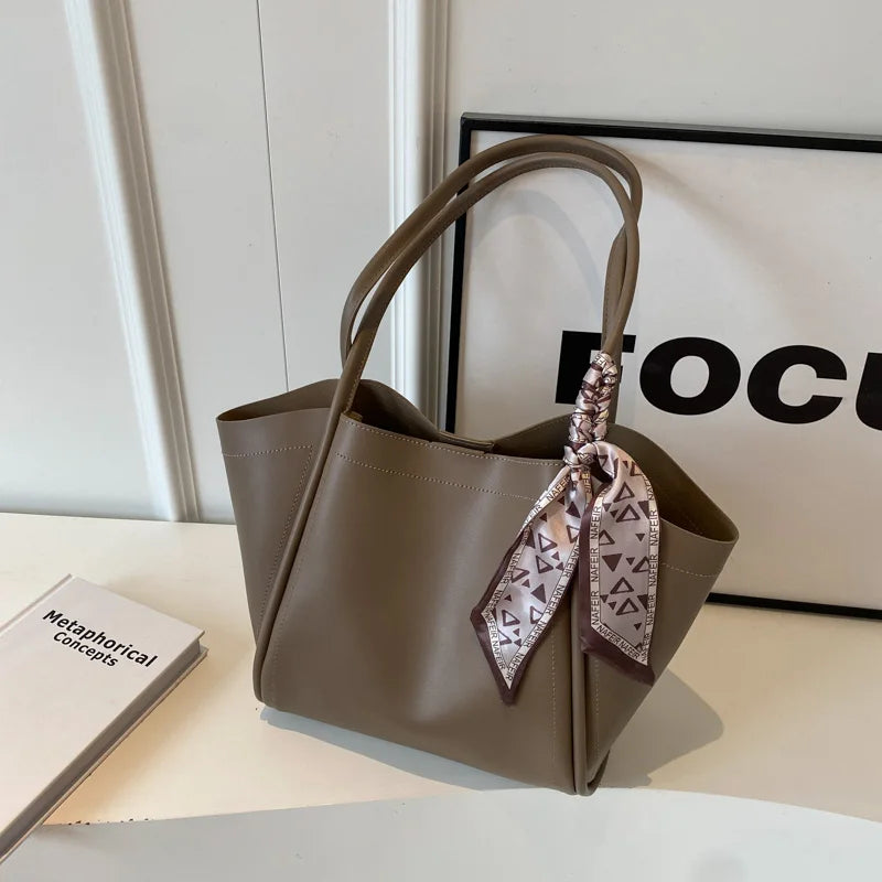 High-end Texture Retro Large-capacity Bag For Women 2023 New Autumn/winter Shoulder Bag Fashionable Tote Bag
