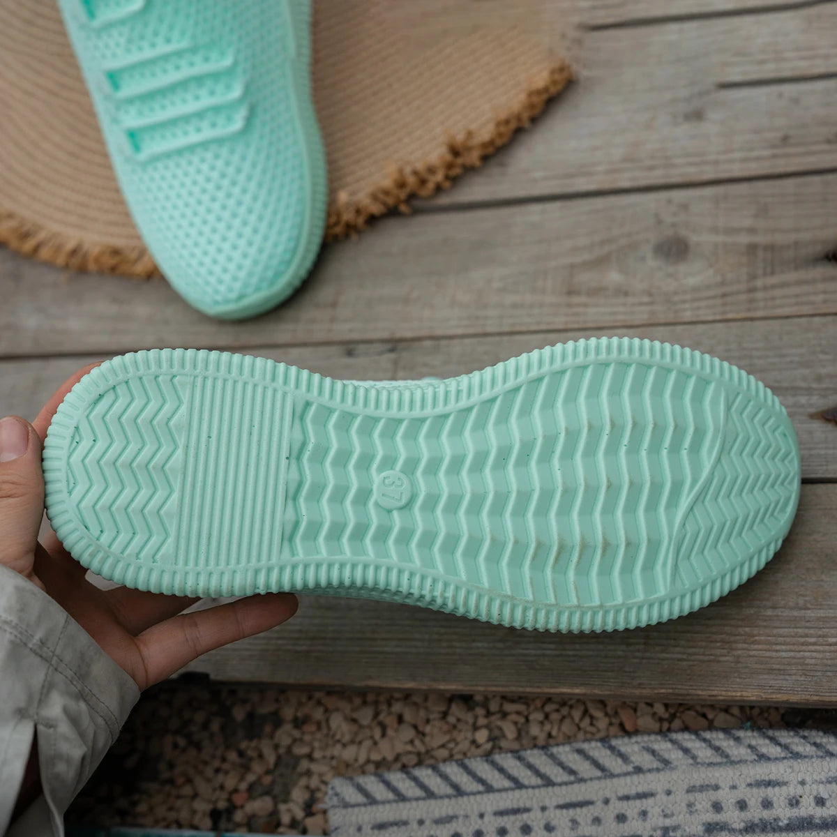 Women's Breathable Mesh Sneakers,  Slip-On Casual Shoes for Summer, Soft-Soled Non-Slip Daily Walking and Commuting Shoes