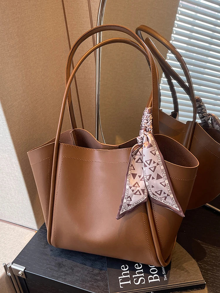 High-end Texture Retro Large-capacity Bag For Women 2023 New Autumn/winter Shoulder Bag Fashionable Tote Bag