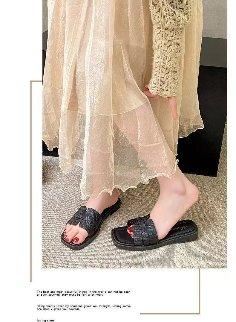 Fashion women's smooth slippers small Xinhong style French-style square toe high-end summer beach and outdoor slippers Advanced