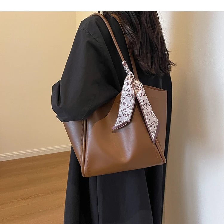 High-end Texture Retro Large-capacity Bag For Women 2023 New Autumn/winter Shoulder Bag Fashionable Tote Bag