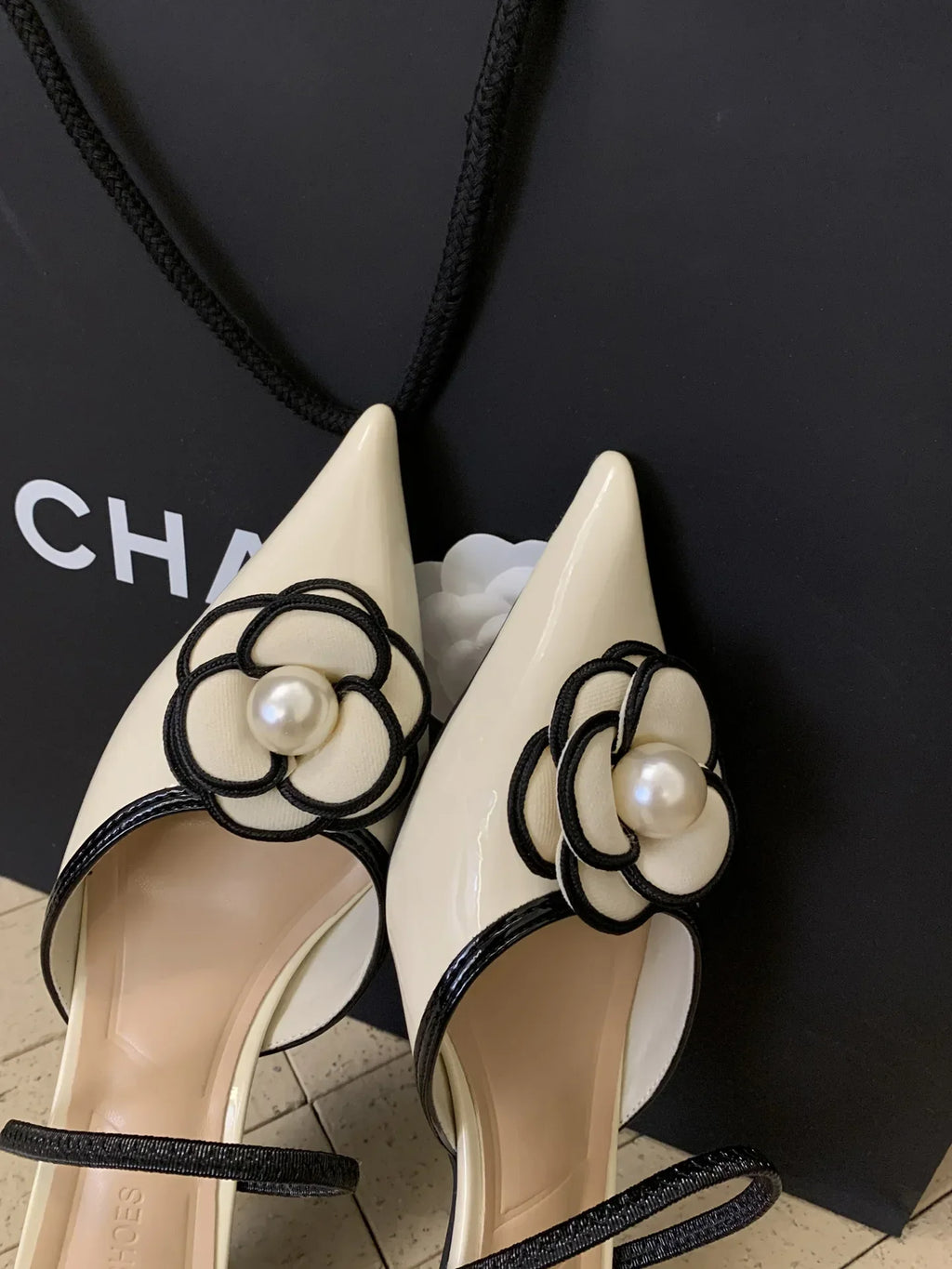 2026 Flower Pointed Toe High Heels Women Luxury Designer Sandals Female Summer Elegant Fashion Pumps Flower Mule Slippers Women