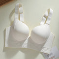 Women's Big Breasts With No Traces And Small Breasts Gathered Without Steel Rings To Prevent External Expansion Of Women's Bra