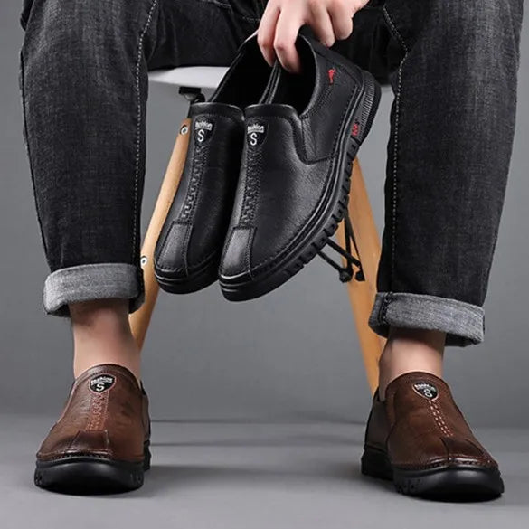 Men's Casual Breathable Leather Surface Shoes Soft Bottom Fashion Business Shoes for Middle-Aged And Elderly Fathers