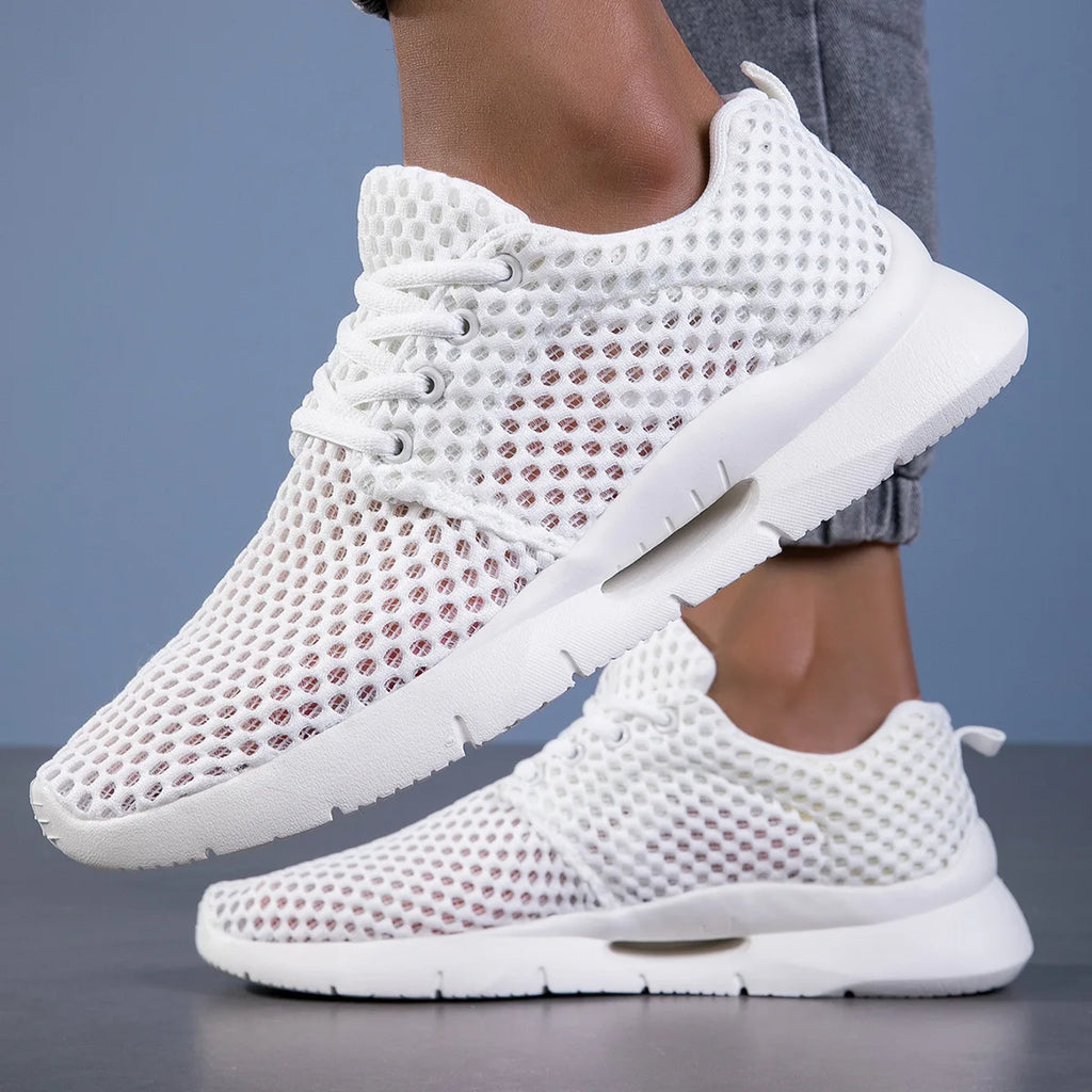 Men's Shoes White Mesh Sneakers New Summer Lightweight Casual Shoes Hiking Comfortable Tennis Shoes Lace Up Outdoor Running Shoe