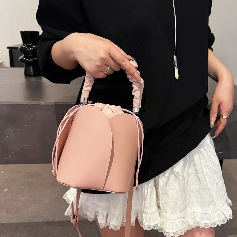 Black Handbag Women Fashion Wrist Bag Designer Mini Bucket Crossbody Bag Female Drawstring Handbag Pu Leather Lady Bag