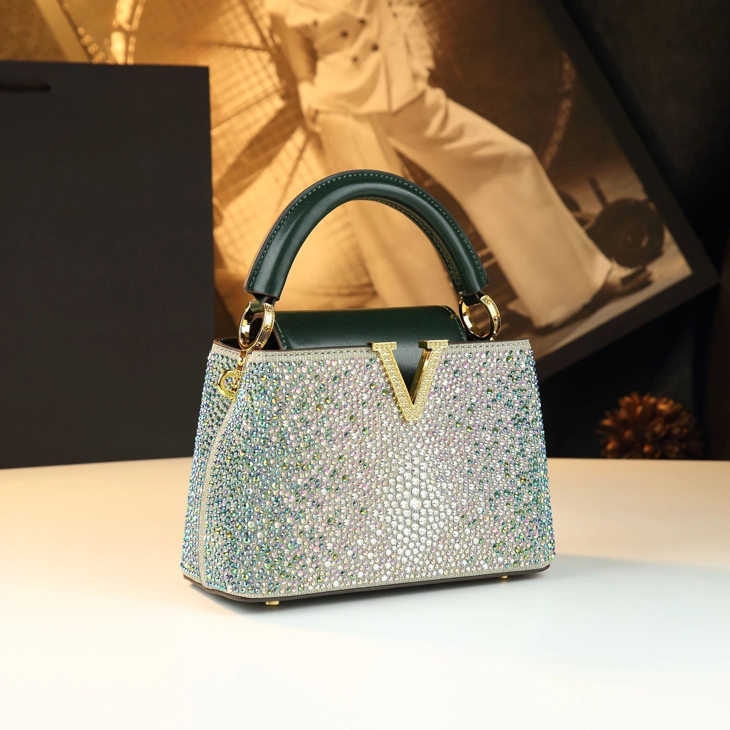 Luxury Fashion Diamonds Women's Handbags 2025 New V Letter Small Shoulder Crossbody Bag Genuine Leather Messenger Shell Bags