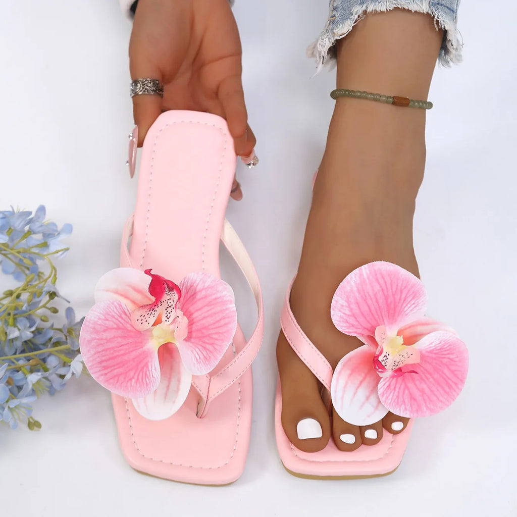 Women's Summer Lightweight Comfortable Flower Embellishment Square Toe Clip-toe Slipper Women Fashionable Casual Beach Sandals