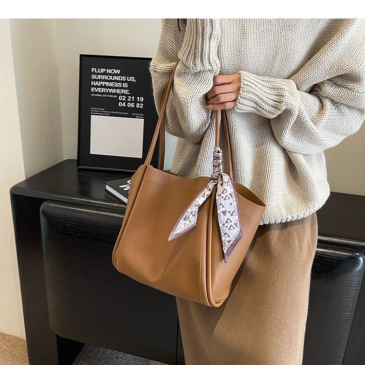 High-end Texture Retro Large-capacity Bag For Women 2023 New Autumn/winter Shoulder Bag Fashionable Tote Bag