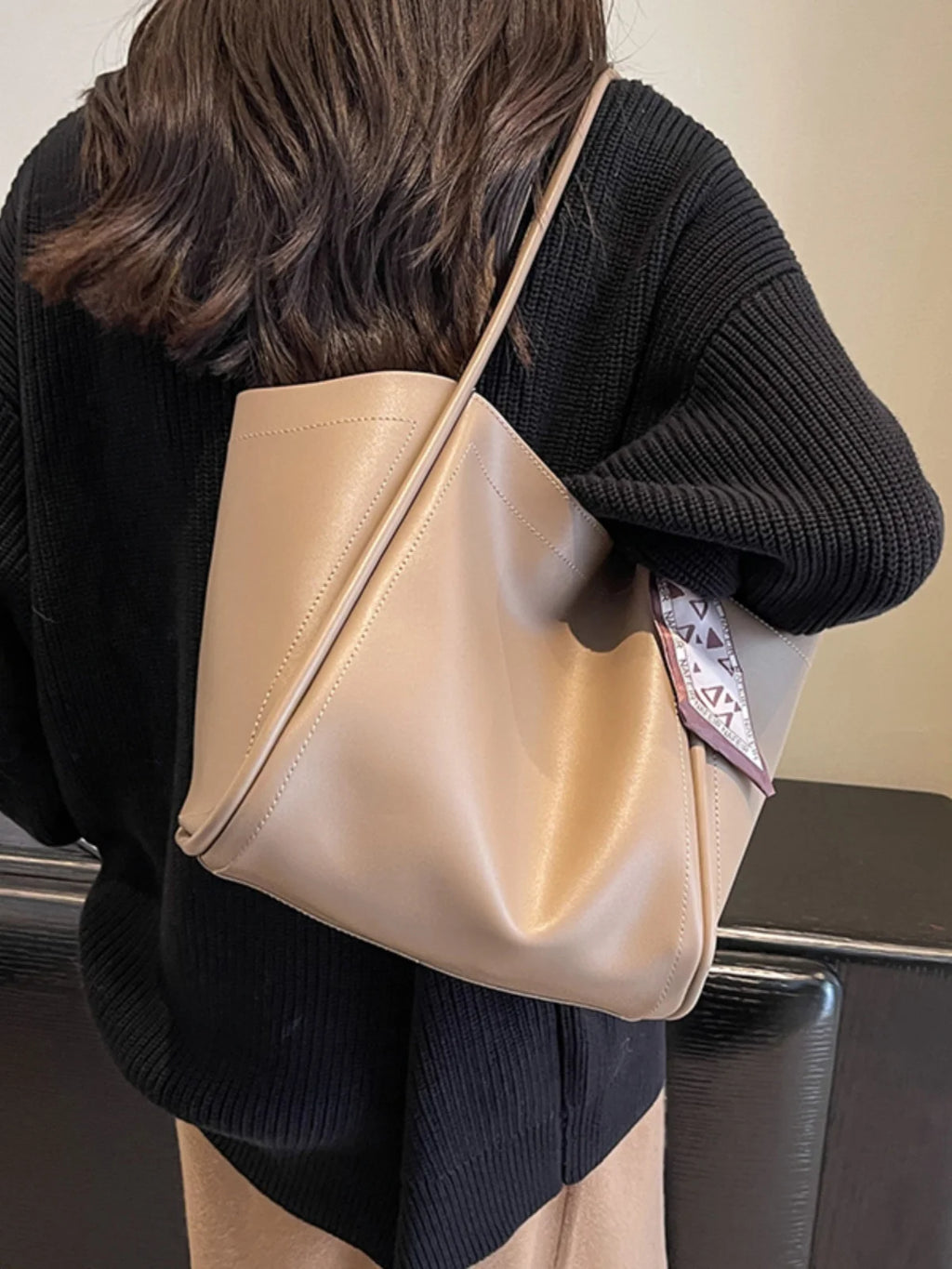 High-end Texture Retro Large-capacity Bag For Women 2023 New Autumn/winter Shoulder Bag Fashionable Tote Bag