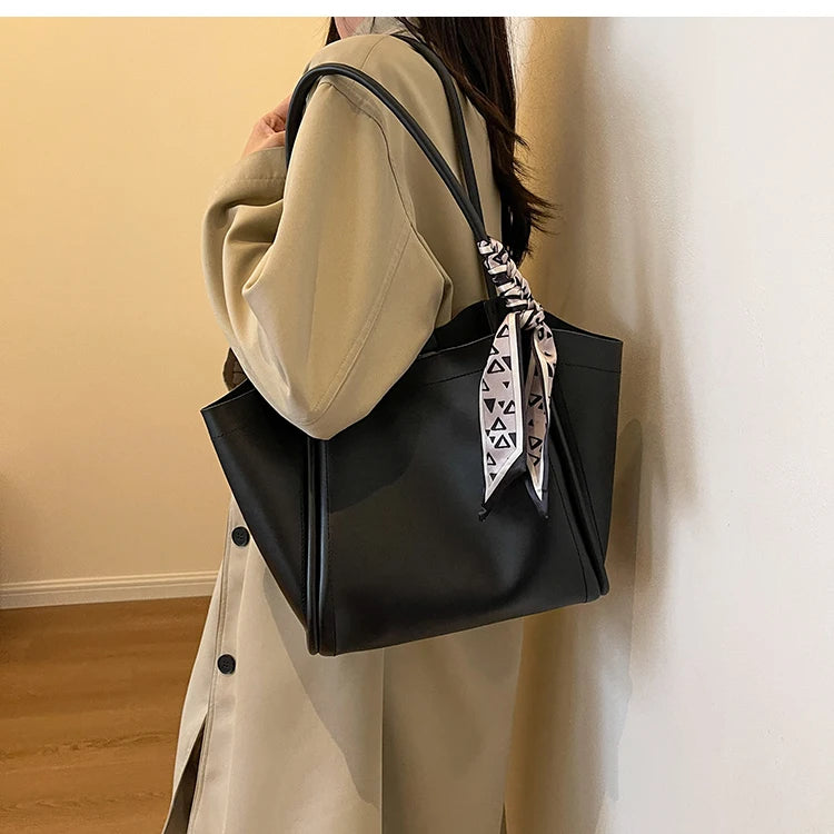High-end Texture Retro Large-capacity Bag For Women 2023 New Autumn/winter Shoulder Bag Fashionable Tote Bag