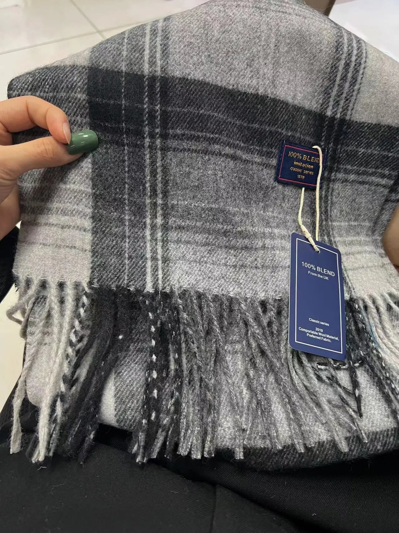 Faux Cashmere Plaid Scarf British Classic Style Light Luxury Unisex Warm Winter Autumn Neck Wrap for Couple
