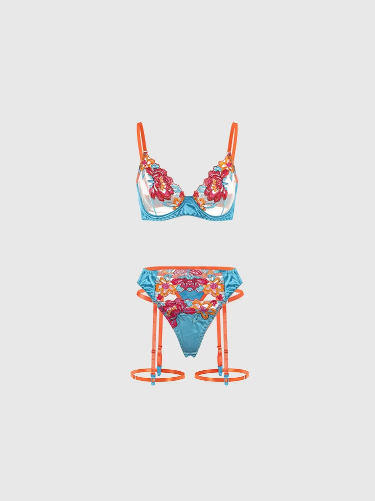 Women's embroidered bras come in underwire bra sets