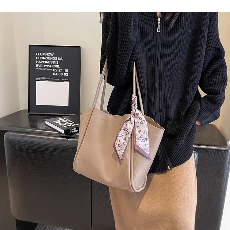 High-end Texture Retro Large-capacity Bag For Women 2023 New Autumn/winter Shoulder Bag Fashionable Tote Bag
